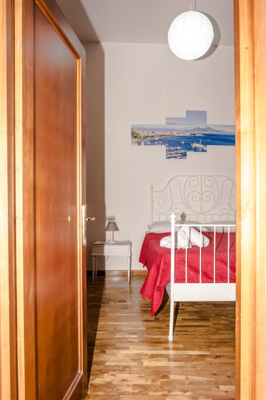 O' Sole E' Napule Bed and Breakfast Napoli Eksteriør billede